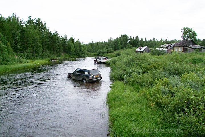 This 10 days 4x4 Expedition full of off-roading is north of the Arctic Circle on the Kola Peninsula. Wild Nature, swamp, mud, sand, dune, forest and mountain terrain is waiting for you. Kola Travel