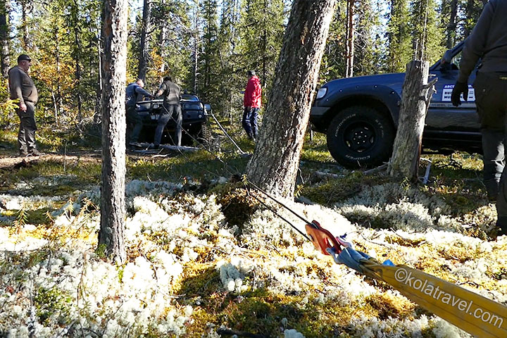 During this 14 days 4x4 Arctic Off-road Expedition you’ll tackle every type of off-road terrain imaginable; mud, rocks, sand, log bridges, river crossings, routes that take you into the sea, many days, without seeing a spot of tarmac.... raid overland Russia. Kola Travel
