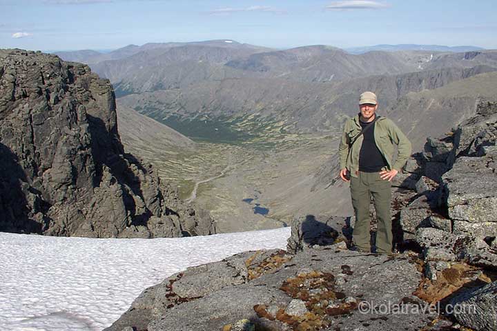 Two beautiful hiking tours on the Kola Peninsula combined in one holiday! Hike four days through the Monche Tundra and six days through the Khibiny Tundra.