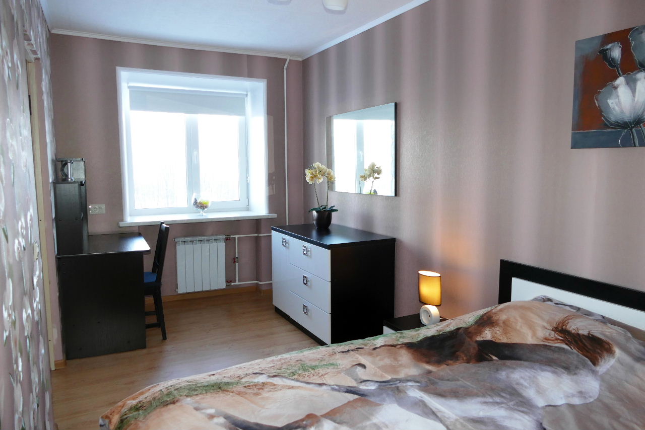 Your long or short term home right in the middle of Kola Peninsula. Save money on expensive transfers! All attractions are close to us; Siberian Husky farm, Saami village, snowmobile safaris, hiking, biking and so on - Kola Travel